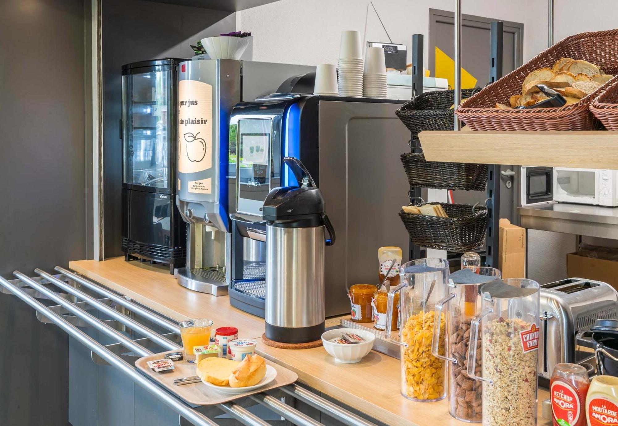 B&B Hotel Troyes Saint-Parres-Aux-Tertres Eksteriør billede