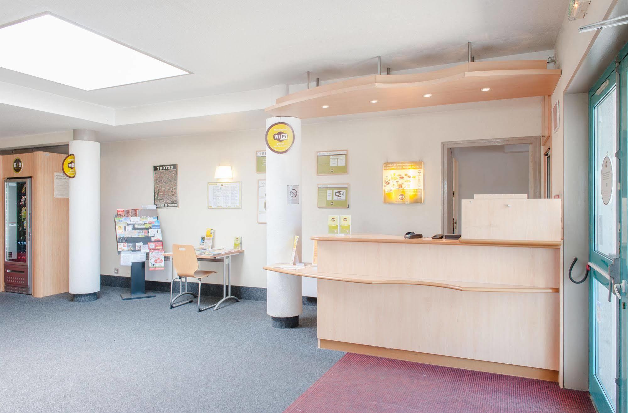 B&B Hotel Troyes Saint-Parres-Aux-Tertres Eksteriør billede